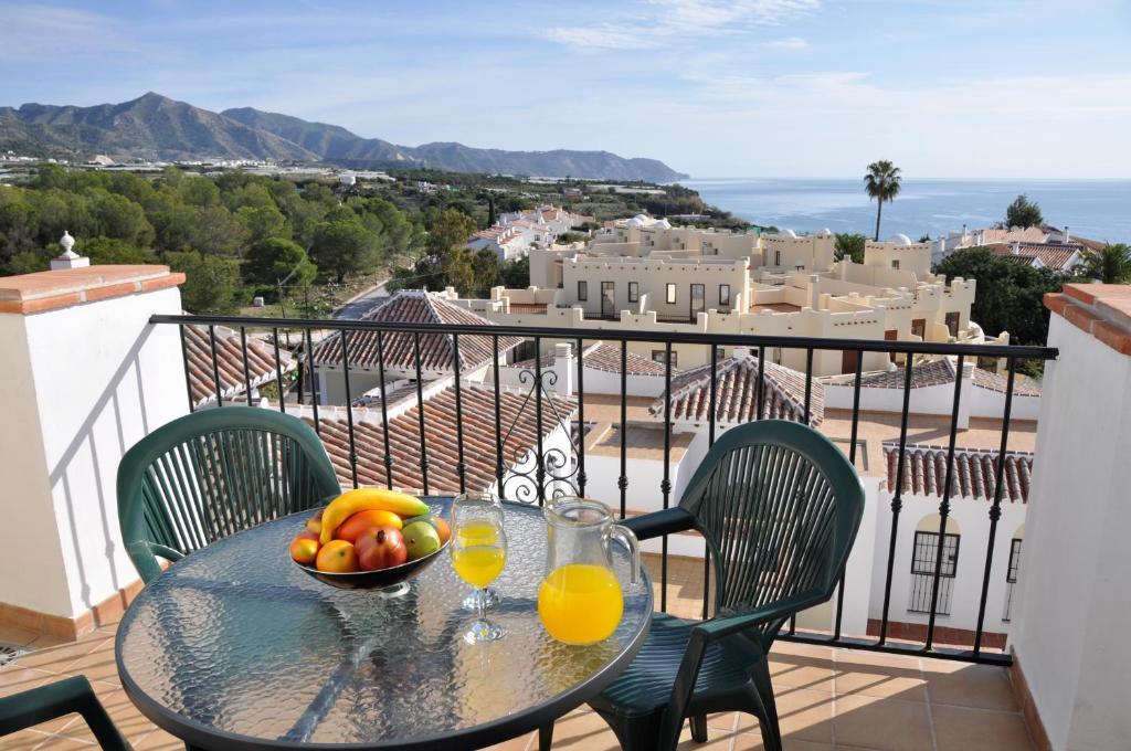 Nerja Paradise Rentals - Chimenea Apts Habitación foto