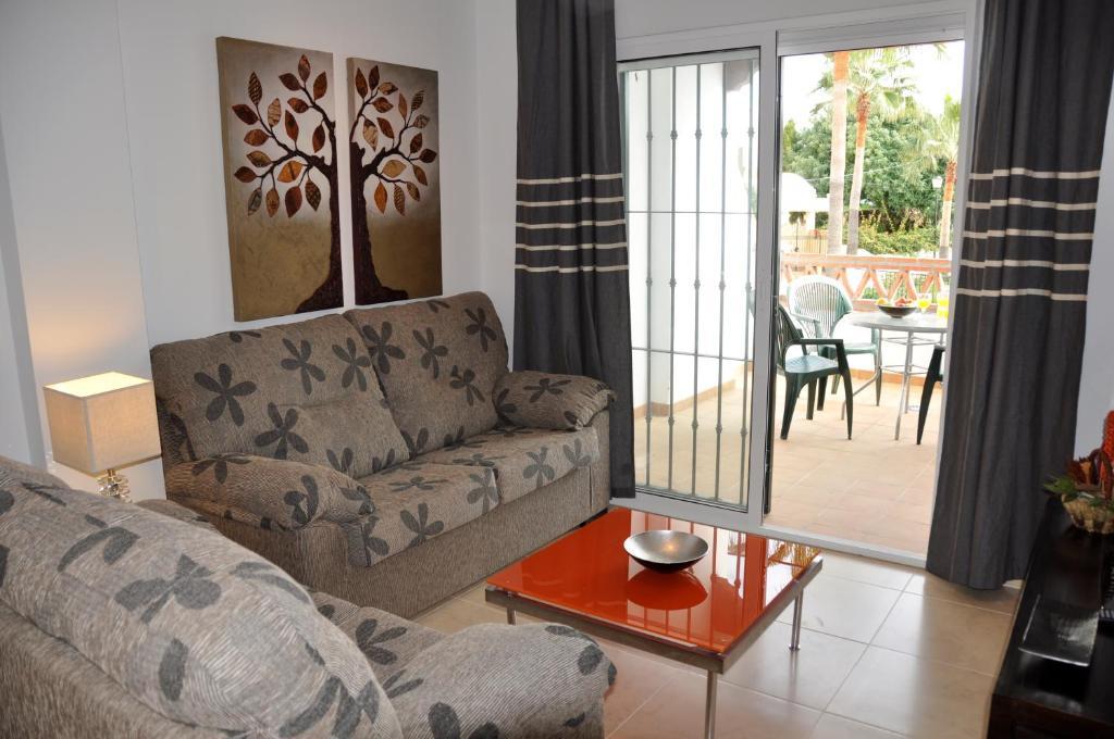 Nerja Paradise Rentals - Chimenea Apts Habitación foto